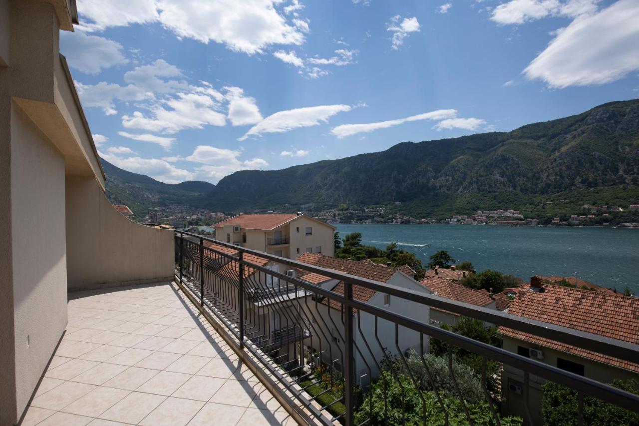 Apartment Point Of View *